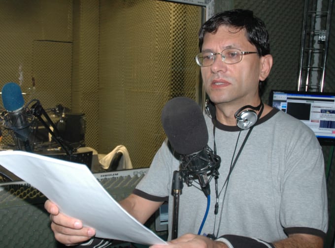 I will do voiceovers in romanian and english