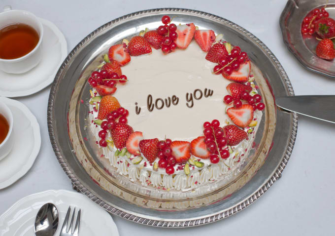 I will write a special Message on a Cake