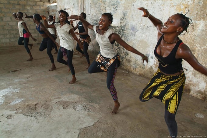 I will dance your song in different african dance move