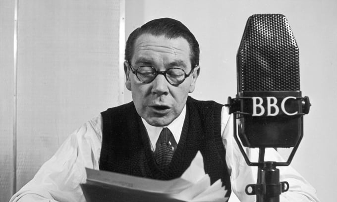 I will record a bbc british vintage pathe newsreader voice over